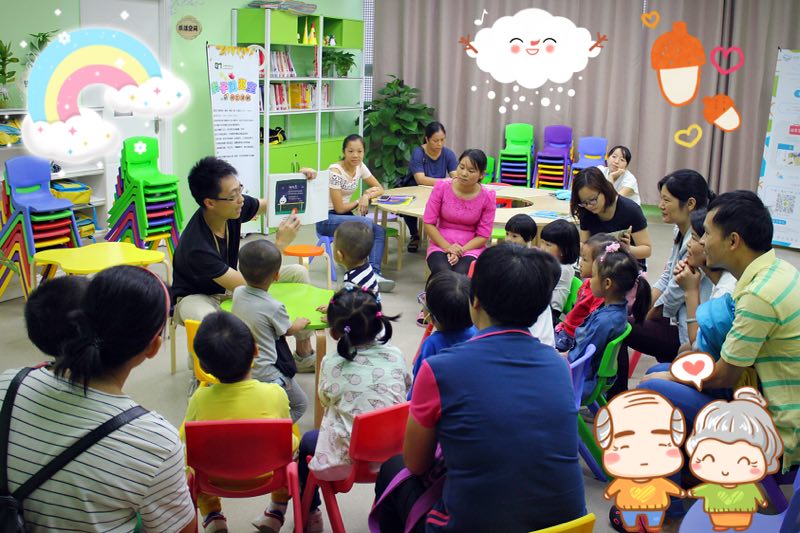 绘本故事：《公鸡的新邻居》《汉堡男孩》《好饿的毛毛虫》《出门之前》《点点点》